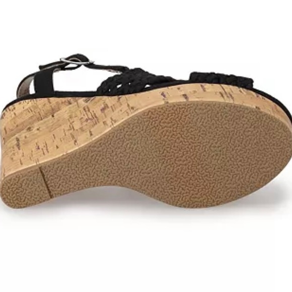 SO Taffy Women’s Wedge Sandals - Picture 2 of 5